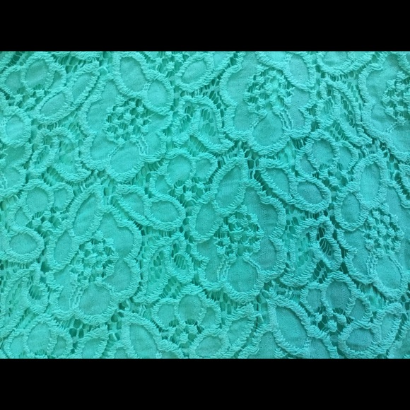 Beautiful Juniors dress size 0. - Picture 3 of 6